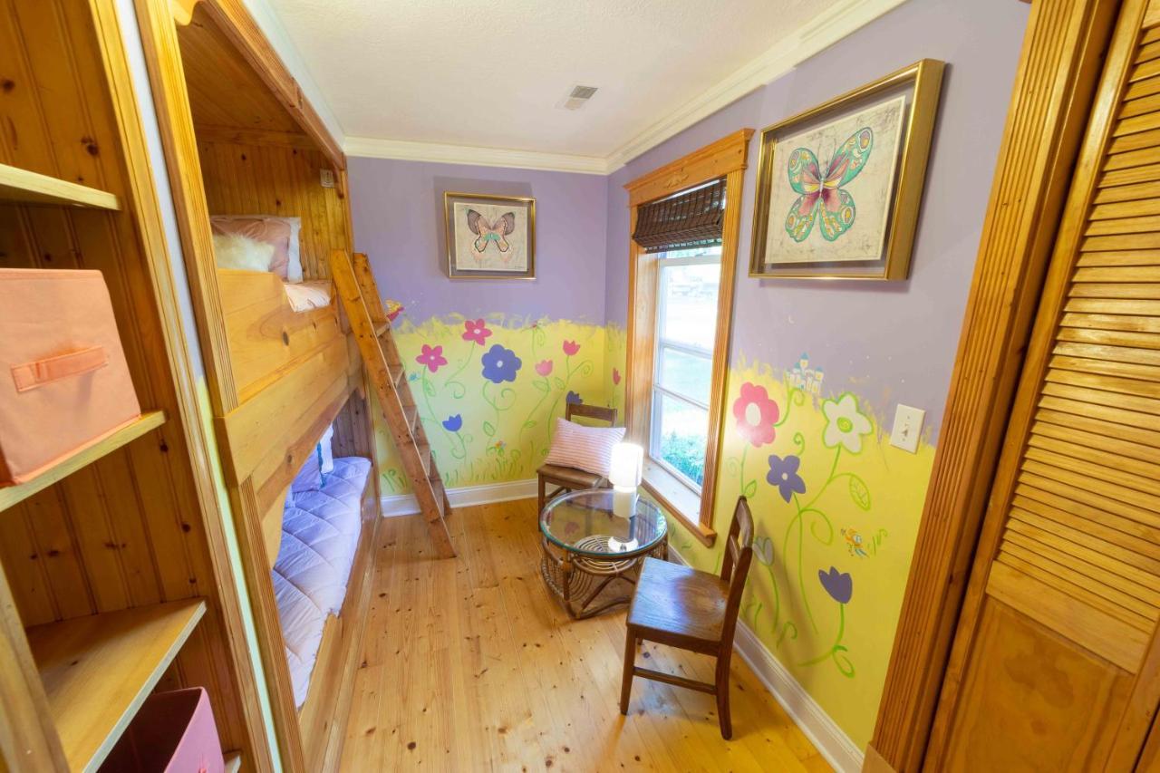 The Charming Glenn Cottage! Walk To Lake Michigan! Fennville 외부 사진